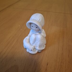 VTG Hollie Hobbie Girl With Kitten Figurine